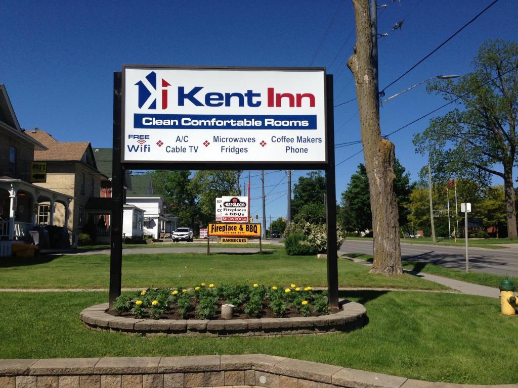 Kent Inn Lindsay Exterior photo