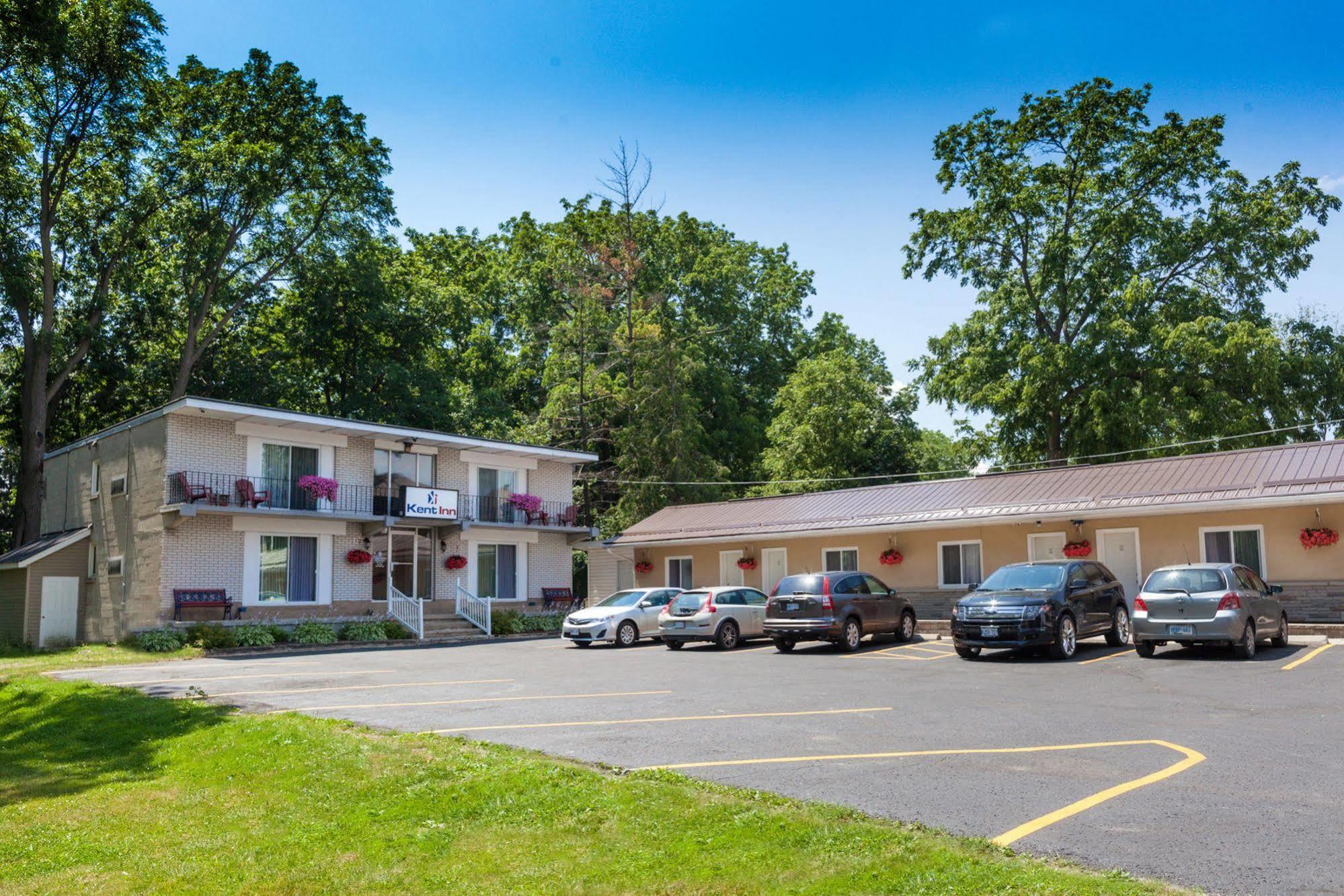 Kent Inn Lindsay Exterior photo